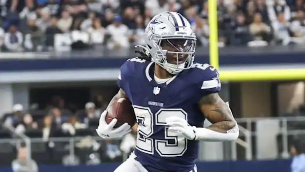 PANTHERS ADD FORMER COWBOYS STAR! Leading Rusher Joins Chuba Hubbard in Carolina Backfield – After deciding to part ways with veteran running back Miles Sanders, it became clear that the Carolina Panthers were going to be in the market for…