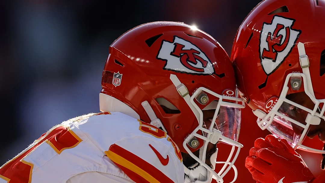 BREAKING: Eagles Sign Former Chiefs Defender – The Kansas City Chiefs lost linebacker Joshua Uche on Thursday to the Philadelphia Eagles in free agency