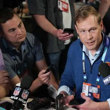 BREAKING NEWS: Head coach Ben Johnson of the Chicago Bears Donates Entire $1.8 Million Bonus And Endorsments Contract to Charities and Homelessness Support Organizations….see more…
