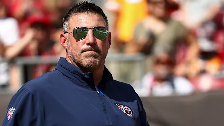 BREAKING NEWS: New England Patriots fans react in shock as coach Mike Vrabel makes a surprising announcement about former star and Super Bowl champion Julian Edelman, leaving the entire NFL speechless. He stated that…