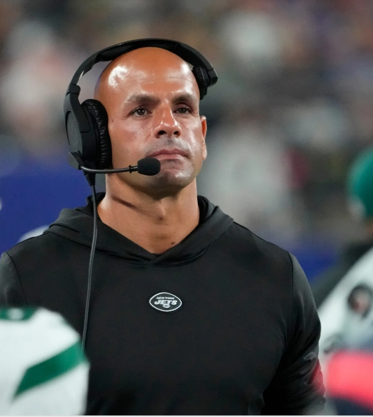 Green Bay Packers Head Coach Matt LaFleur Confirms Former New York Jets Coach Robert Saleh Will Collaborate with Team Through Thursday, Describes His Role as ‘Fluid’ Amid Ongoing Staff Evaluations and Strategic Adjustments…Read more