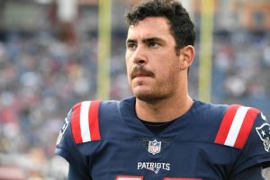 Breaking: Patriots see long-time starter and Super Bowl champion go to divisional rival, but Mike Vrabel feels comfortable with the replacement plan as…