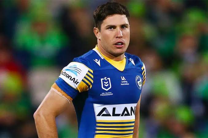 NRL BOOMSHELL NEWS: Mitchell Moses the Parramatta eels inconic captain Snub down $590 million offer from Brisbane Broncos. Say I prefer passion over fortune I don’t have plans of leaving beyond Eels my loyalty lies here… full details