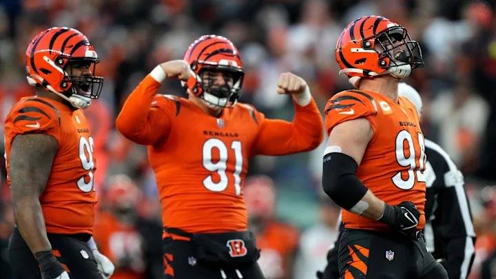 COMFIRMED DEAL: The Pittsburgh Steelers Have Officially acquired Controversial Defensive End Trey Hendrickson from the Cincinnati Bengals in Intriguing Deal, following Trey Hendrickson decision to opt-out of his one-year left on his five-year, $90 million deal with the Bengals. According to ESPN DE Trey Hendrickson signed a blockbuster four years $110m contract with the Pittsburgh Steeler, As the Saga Is finally Over prior to – All Sport for you