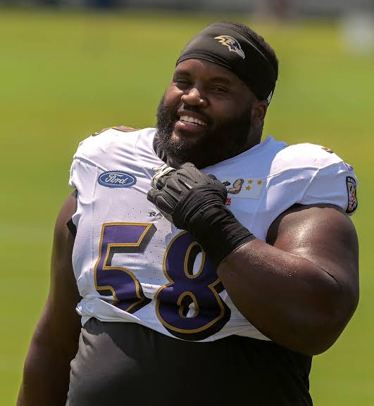 Breaking News: Michael Pierce, the Ravens’ Unyielding Wall, Bids Farewell After Nine Dominant NFL Seasons
