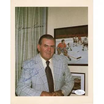 DERNIÈRE HEURE : La légende des Canadiens de Montréal, Maurice Richard, couronné plus grand joueur de l’histoire de la Ligue nationale de hockey Dans une annonce historique, Maurice “Le Rocket” Richard a été officiellement désigné comme le plus grand joueur de tous les temps de l’histoire de la LNH. Une reconnaissance ultime pour l’icône des Canadiens de Montréal, dont l’impact sur le hockey et le Québec dépasse largement la glace.