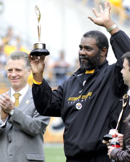 Netflix is gearing up to release a highly anticipated documentary titled “The Underdog”, shining a spotlight on one of Pittsburgh’s most iconic figures: Steelers legend “Mean” Joe Greene. Slated to premiere on July 14, 2025, the film celebrates Greene’s journey from a young defensive force to Hall of Fame icon and cultural influencer