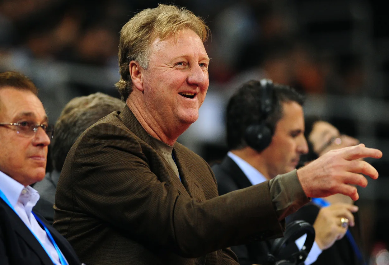 BREAKING NEWS: Excitments TD Garden Stadium as former Boston Celtics legend Larry Bird has officially Returned to his former team as a senior coaching….see more