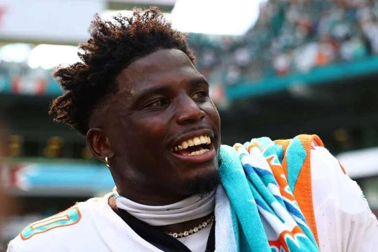 BREAKING NEWS: Miami Dolphins Star WR Tyreek Hill Invests $7.2 Million to Transform House Into Shelter for Homeless Youth in..