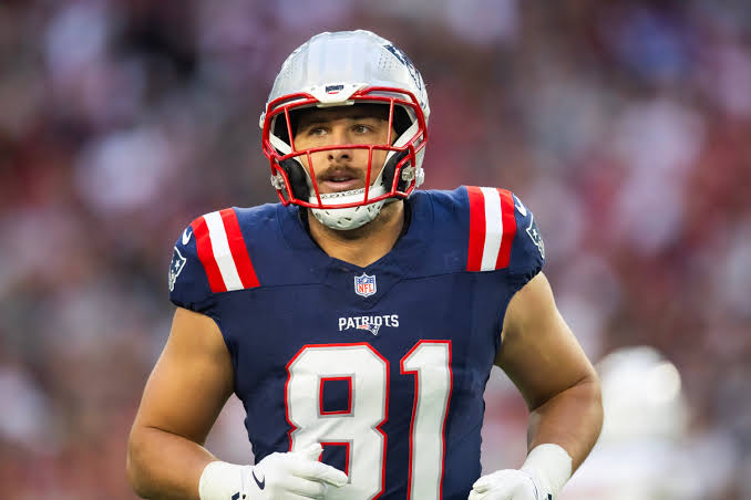 New England Patriots secure two-time Pro-Bowl tight end Austin Hooper with one-year $5M deal before free agency frenzy begins..…