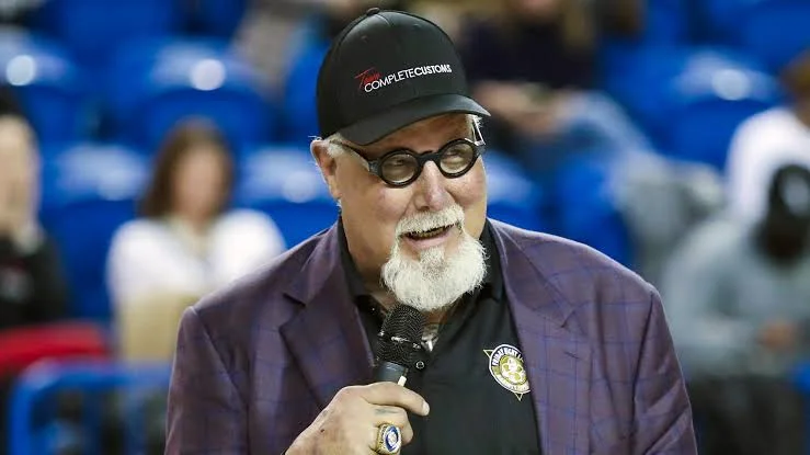 BREAKING NEWS: It is Done Dallas Cowboys Legend Randy White Returns as Co-Owner In a monumental, Dallas Cowboys owner Jerry Jones and his family has officially declared that Randy White the legendary defensive tackle and long-time face of the franchise, will return to the organization in 2025 as a co-owner..…view more
