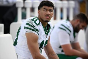 JUST IN: “Its Time To Leave” New York Jets wide receiver Allen Lazard shares heartbreaking news to fans as he officially terminated his contract with the New York Jets fifteen minutes ago, According to reports the star wide receiver has reached an agreement to join Las Vegas Raiders on a two years deal due to….