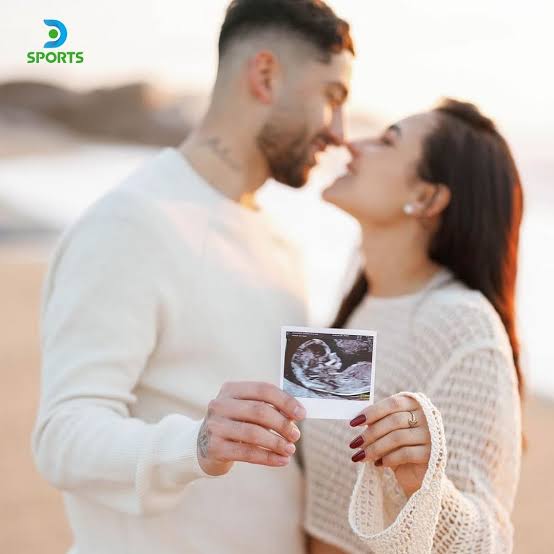 PARABÉNS : O lendário jogador de futebol português Alan Varela e sua esposa, Aitana, celebram a emocionante notícia dos gêmeos que estão por vir…ver mais