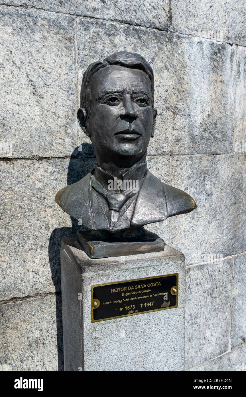 O GRANDE DRAGÃO: O FC Porto anunciou oficialmente a encomenda de uma estátua de bronze em homenagem ao lendário José Monteiro da Costa, que ajudou a estabelecer a sua estrutura moderna e a sua vocação competitiva. Fundado a 28 de Setembro de 1893 na cidade do Porto…👇👇👇